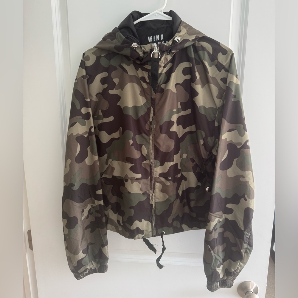 Camouflage Womens Wind Breaker Jacket - L